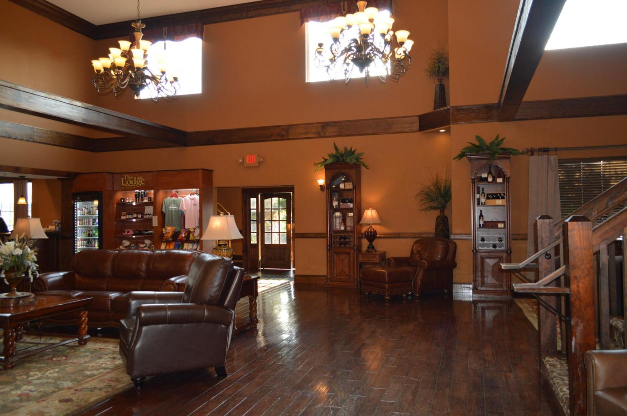 The Lodge At Flat Rock Exterior photo